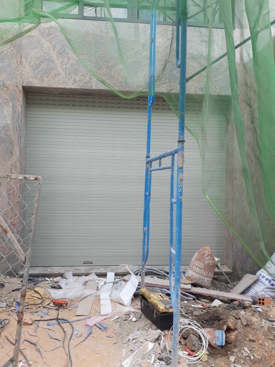  Lắp Đặt Cửa Cuốn Tại TP.HCM - Dịch Vụ Uy Tín, Chất Lượng Từ Alpha Door