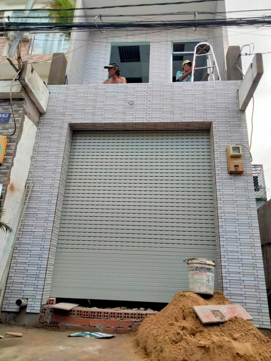 Dịch vụ lắp đặt cửa cuốn chuyên nghiệp tại Bình Chánh