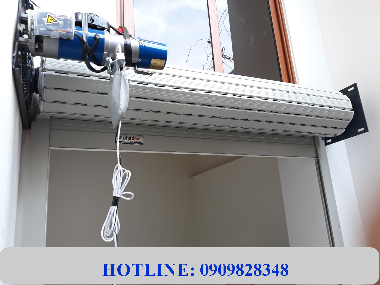 Dịch vụ cửa cuốn quận 12 uy tín: Lắp đặt và sửa chữa giá rẻ nhất thị trường 